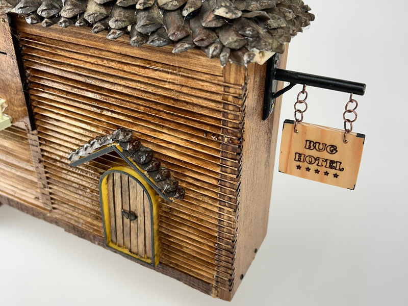 Esther Gaz ,  Shon Bezalel