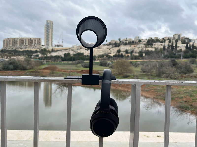 yarden taub , gilad verbov